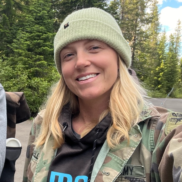 Meet your Posher, Jennifer - Picture 2 of 8